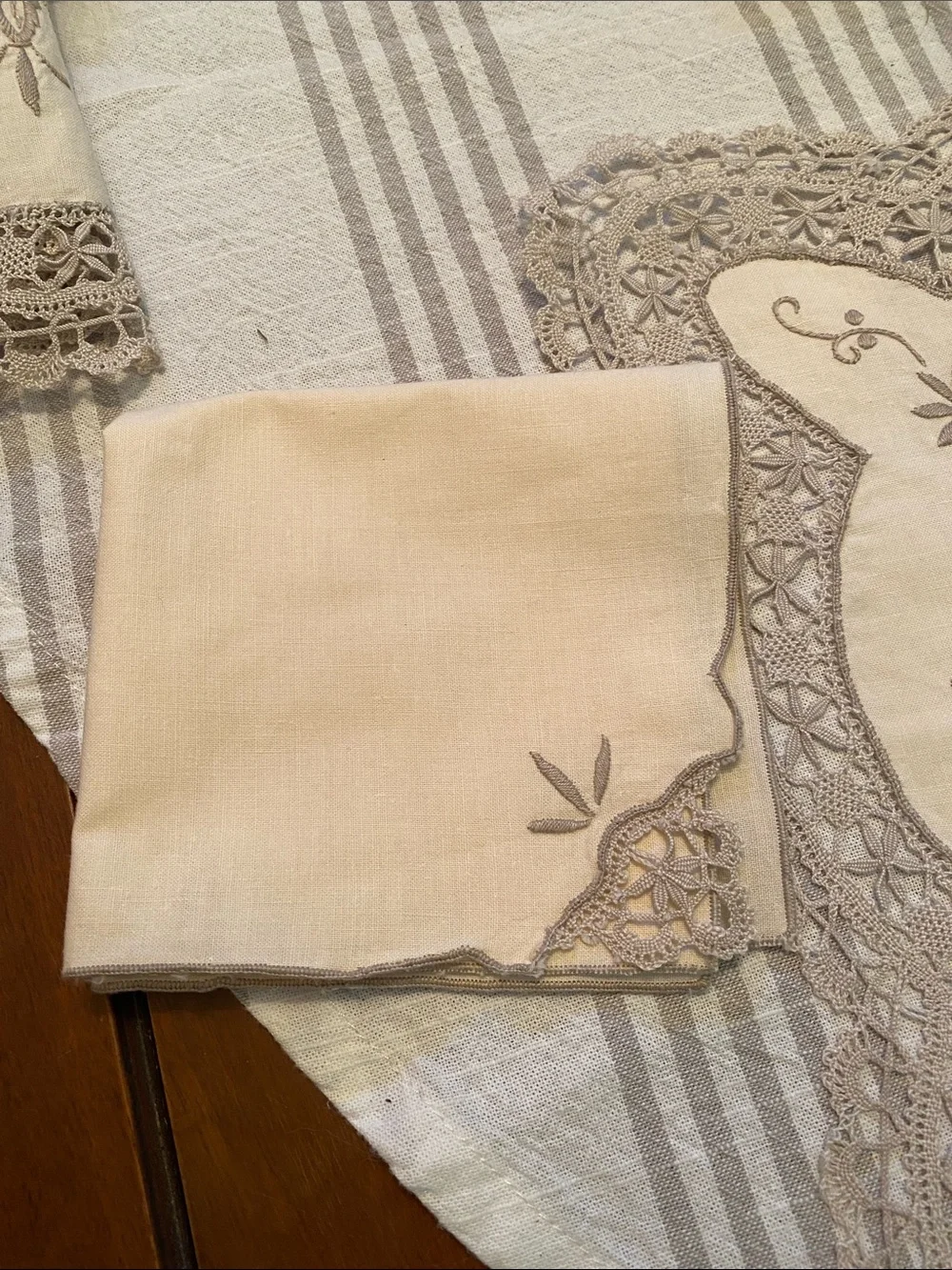 N/A neutral beige